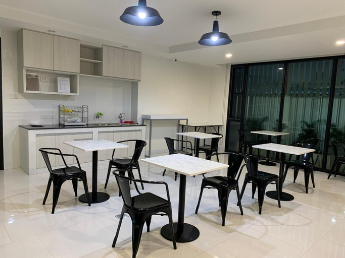 Restaurant, Icare Residence & Hotel, Bang Khae