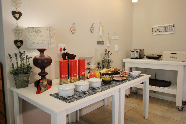 Restaurant 5, House On Olof Palme, Windhoek Rural