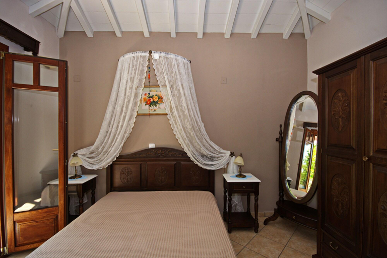 Room 5, Agnantema Villas, Thessaly