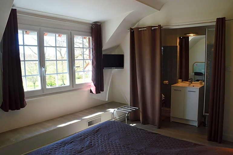 Bathroom, L Annexe, Orne
