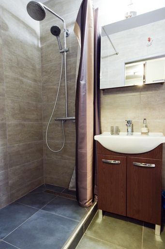 Bathroom 4, Shortstaypoland Srebrna B36, Warsaw