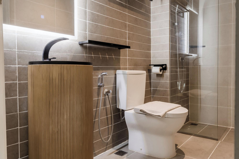 Room 4, Regatta Suites, Kuching