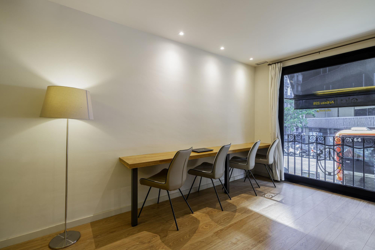 Public Area 3, Ola Living Hostal Diagonal, Barcelona