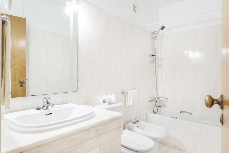 Bathroom 4, Jardim Do Vau, Portimão
