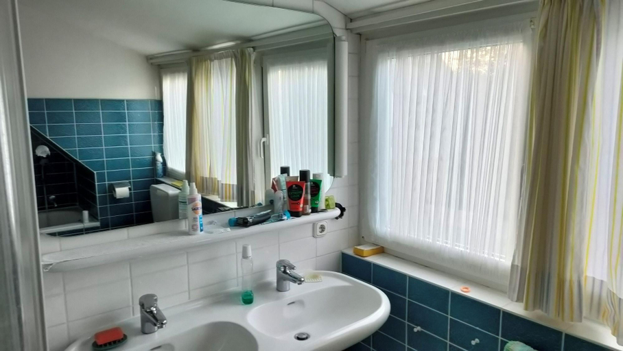 Bathroom 5, Sterne Luxus Heidesonne, Harburg