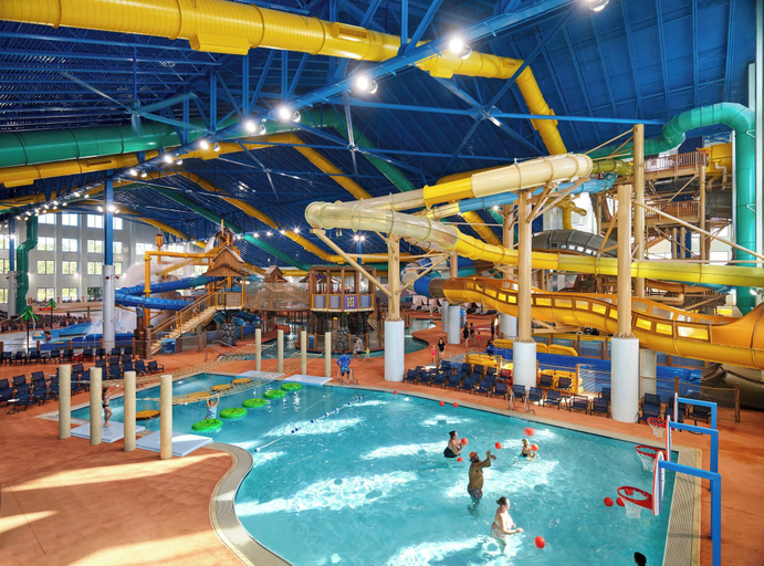 Sport & Beauty 5, Great Wolf Lodge Naples, Collier