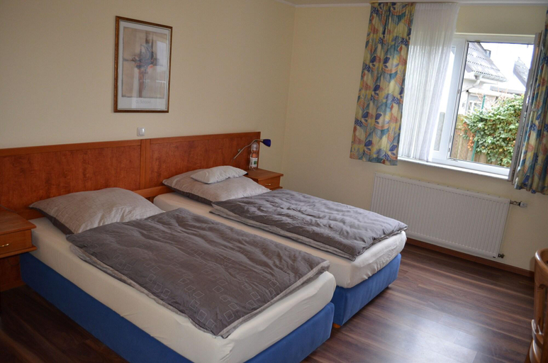 Bedroom 2, Eggersheimer Hof, Düren