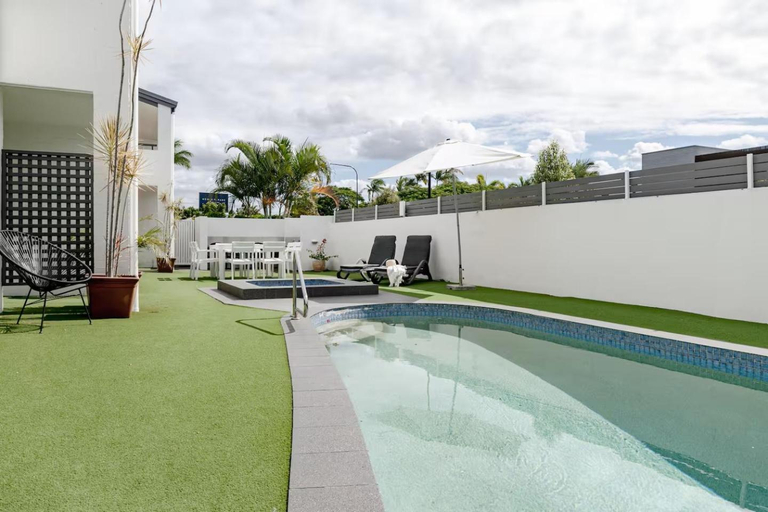 Sport & Beauty 5, Noosa Parade Holiday Inn, Noosa - Noosa-Noosaville