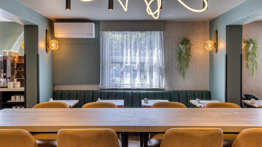Food & Drinks 3, Premier Inn Newcastle - Holystone, North Tyneside