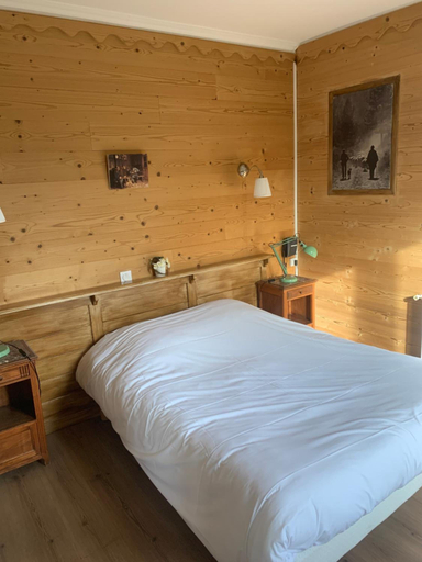 Bedroom 2, Au Sans Souci, Isère
