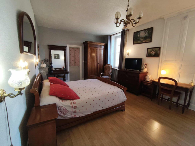 Bedroom 3, A La Grenouille, Ain
