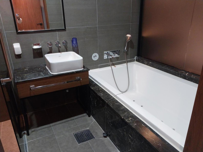 Bathroom 3, Brown Dot Hotel Busan Station, Dong