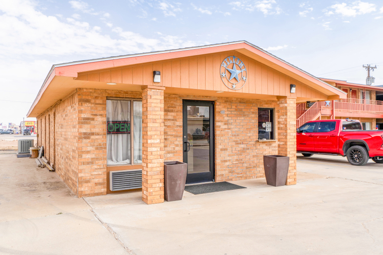 General view 5, Crown Inn By OYO Denver Tx, Yoakum