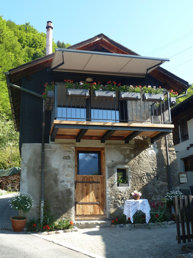General view 2, La Petite Grange, Aigle