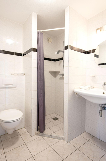 Bathroom 3, Hotel Old Dutch, Edam-Volendam