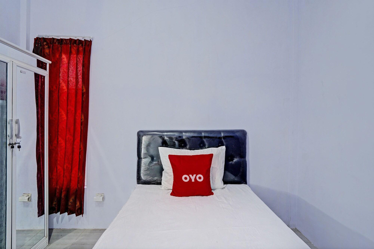 Room 2, Hotel O Niza Guesthouse Syariah, Banyuwangi