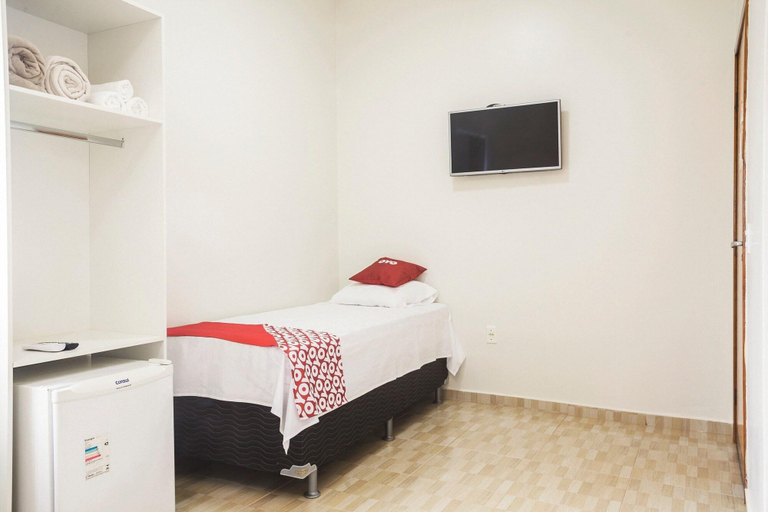 Room 5, Oyo Hotel Brisa Tropical Brasa Lia, Brasília