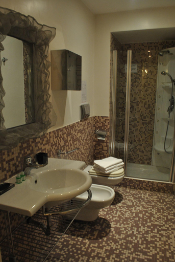 Room 2, Holiday House Belle Arti, Rome