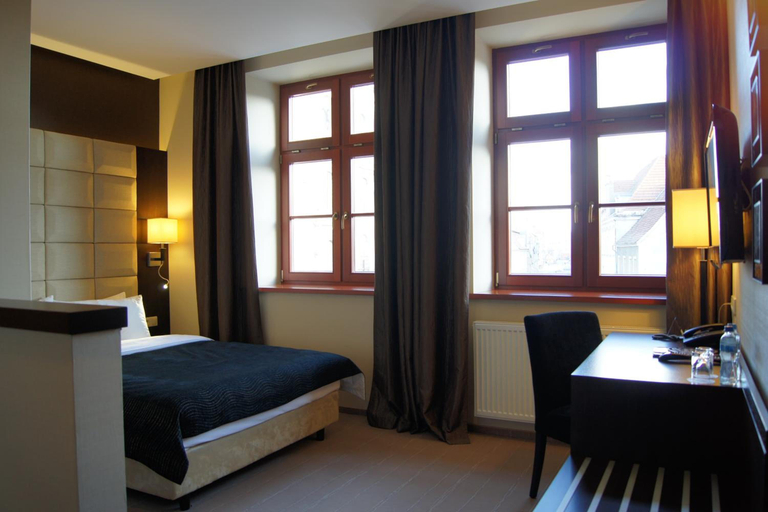 Bedroom 3, Arte, Brzeg