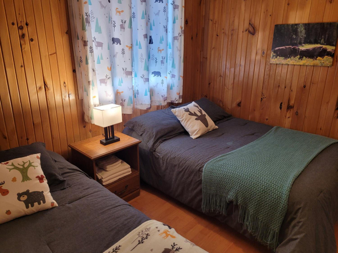 Bedroom 2, Centre De Vacances 5 Étoiles Family Resort, La Haute-Côte-Nord