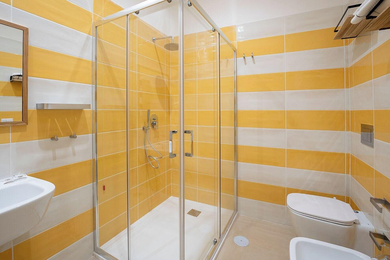 Bathroom 5, MEDINA H. LIFESTYLE NAPOLI CENTRO by ClaPa Group Dislocated Hospitality, Napoli