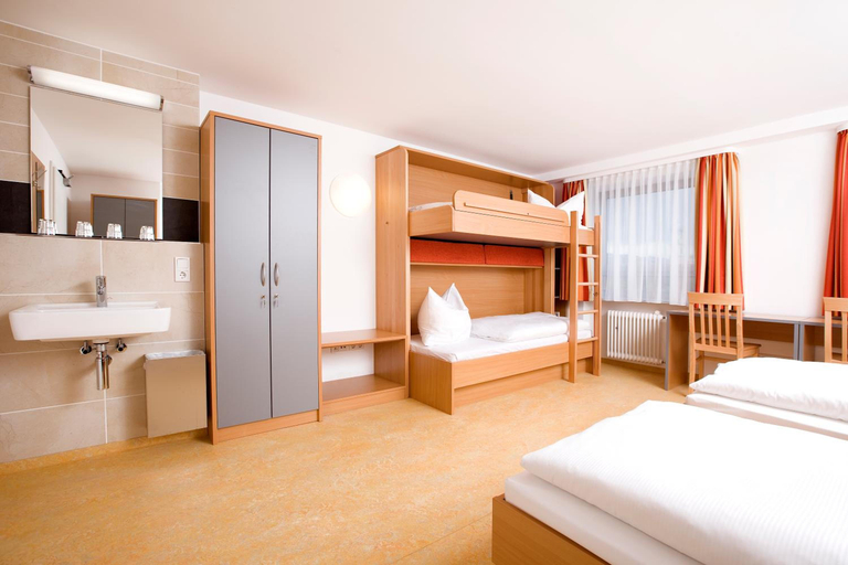 Bedroom 1, Ausbildungshotel St Theresia, München