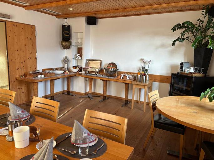 Food & Drinks 4, Hotel Postigliun Andiast, Surselva
