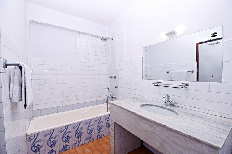 Bathroom 4, The Hotel Pleasure Home Inn, Bagmati