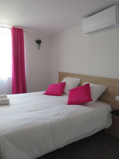 Bedroom 3, Les Jardins de Saulzet, Puy-de-Dôme