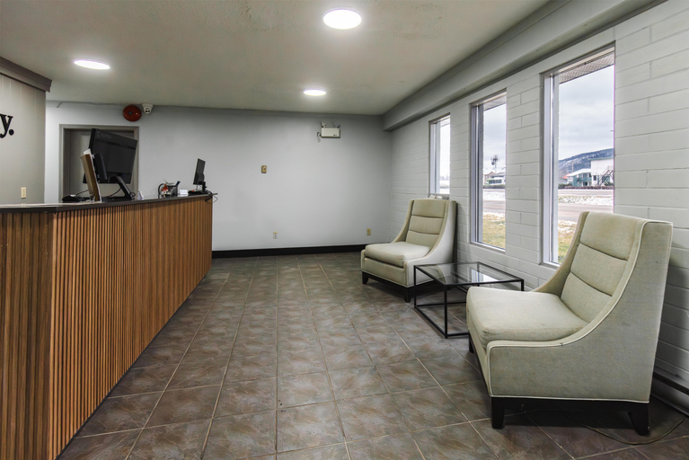 Lobby 5, Surestay By Best Western Smithers, Bulkley-Nechako