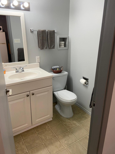Bathroom 3, Monashee Lodge, Columbia-Shuswap