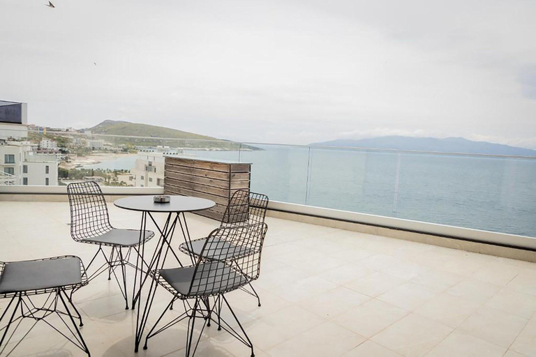 Room 2, Dorchester Hotel, Sarandës