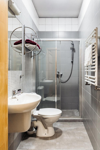Bathroom 5, Arcus Premium Hostel, Warsaw