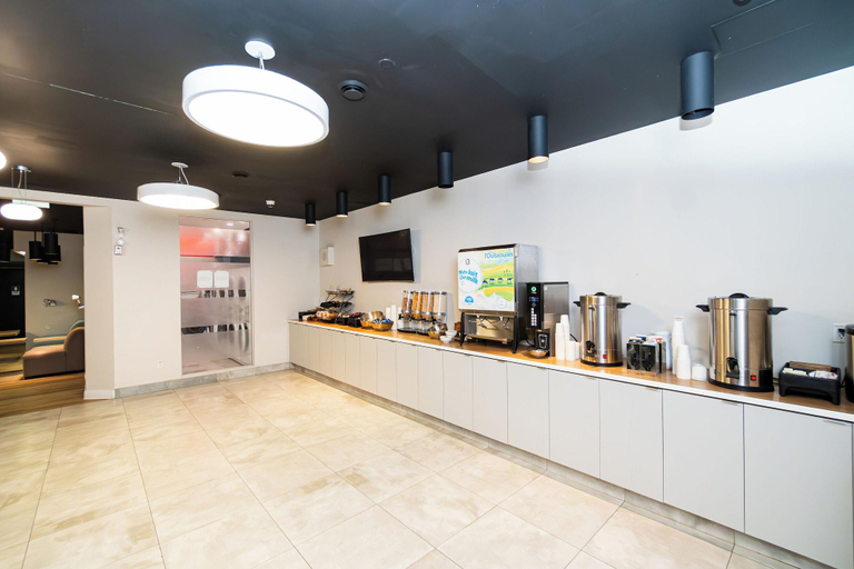 Food & Drinks, University of Ottawa Residence, Ottawa