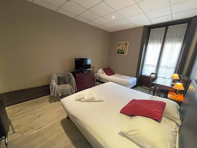 Room 4, Le Carrv D Aix, Savoie