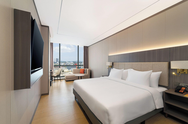 Bedroom 3, HARRIS Hotel & Suites Nagoya Batam, Batam