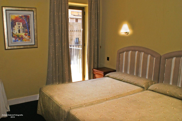 Bedroom 4, Hotel Marixa, Álava