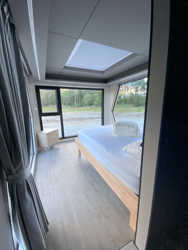 Bedroom 2, Jacksons Retreat Alpine Holiday Park, Westland