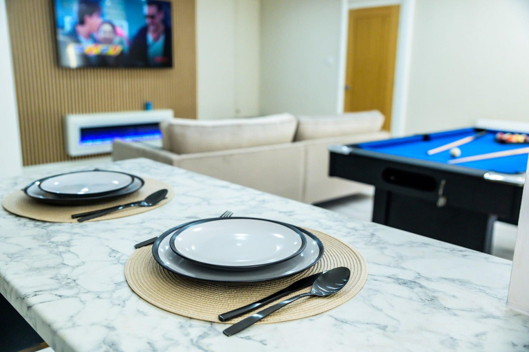 Room 5, Inviting 1 Bed House In Bradford, Bradford