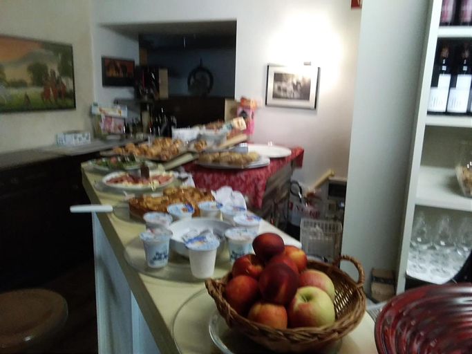 Food & Drinks