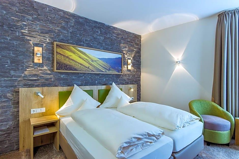 Bedroom 4, Weinberghotel Nalbach, Bernkastel-Wittlich