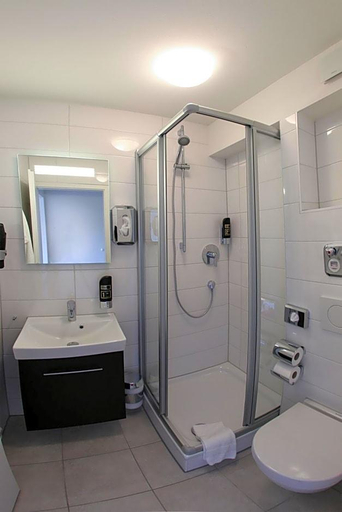 Bathroom 5, Mille Stelle Hotel, Karlsruhe