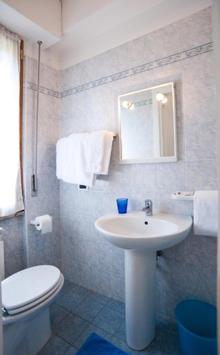 Bathroom 4, Hotel La Toscana, Arezzo
