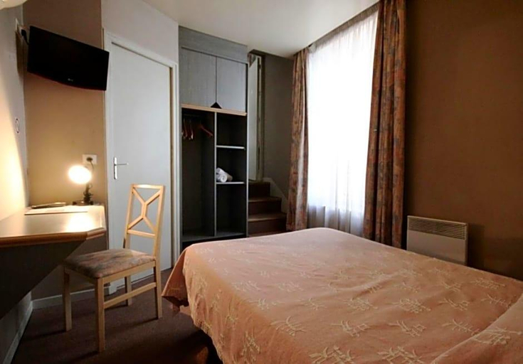 Bedroom 3, Hv¥tel De L'ours, Seine-et-Marne