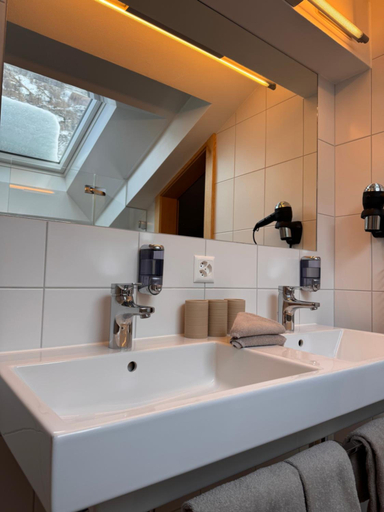 Bathroom 4, Hotel Plateau Rosa, Visp