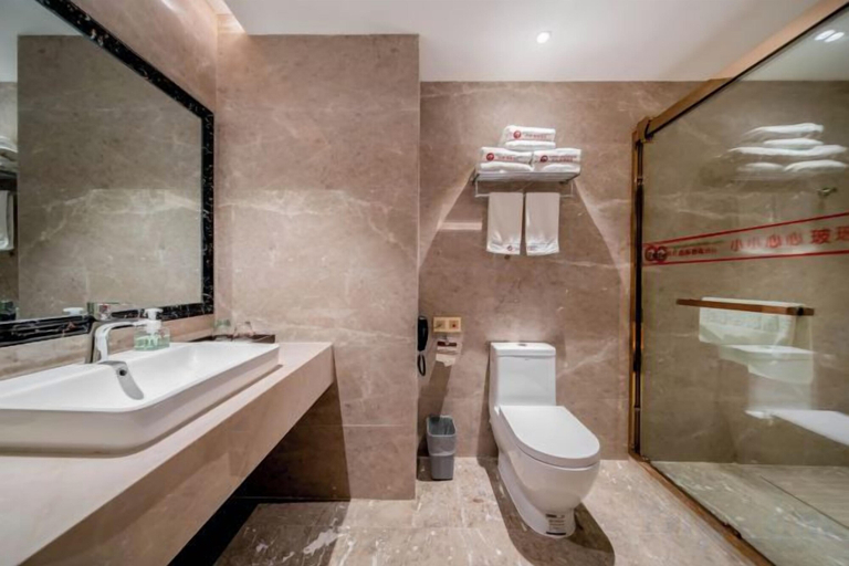 Bathroom 4, Harmonious Qianjin Hotel, Qiandongnan Miao and Dong