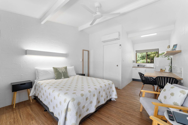 Bedroom 3, Kinka Palms Motel, Livingstone - Pt B