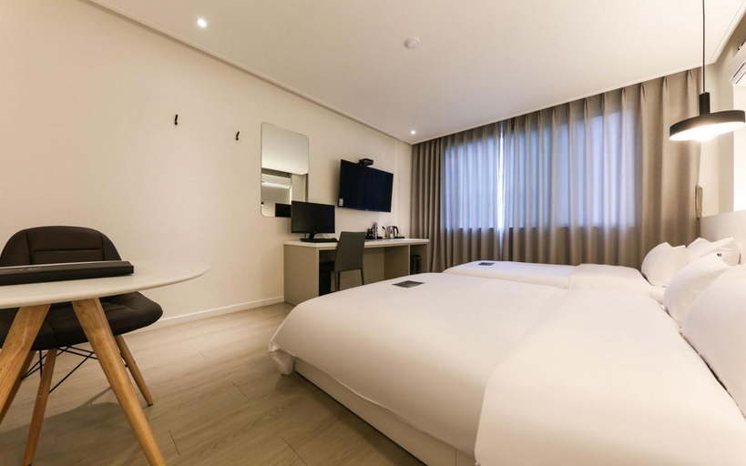 Bedroom 4, Cheonan One Plus, Cheonan