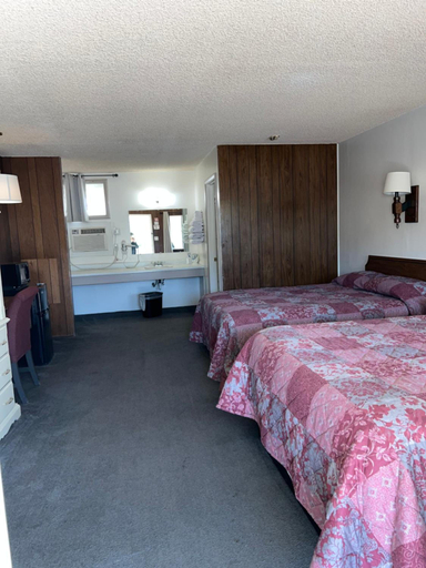 Bedroom 3, El Portal Motel, Nye