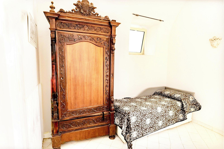 Bedroom 2, Filippescha, Salerno